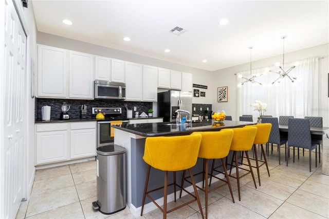 650 LAS FUENTES, Kissimmee, FL 34746