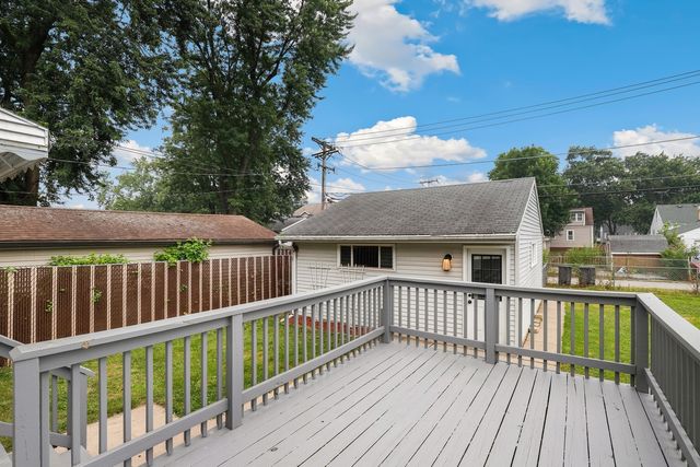 18538 Wentworth Avenue, Lansing, IL 60438