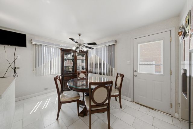 9937 MULBERRY Avenue E, Oak Lawn, IL 60453