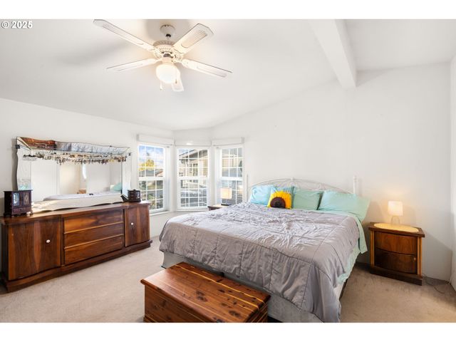 3326 SENECAL CREEK Dr, Woodburn, OR 97071