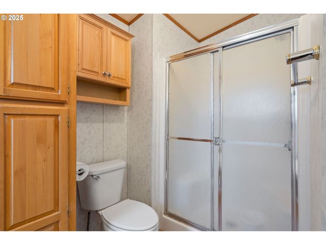 3326 SENECAL CREEK Dr, Woodburn, OR 97071