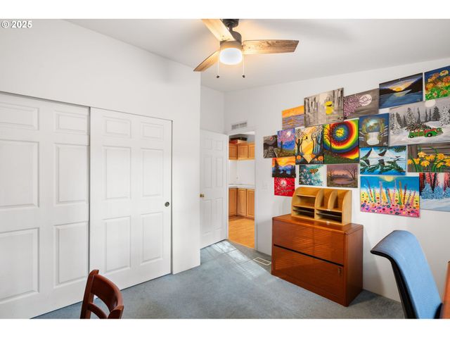 3326 SENECAL CREEK Dr, Woodburn, OR 97071