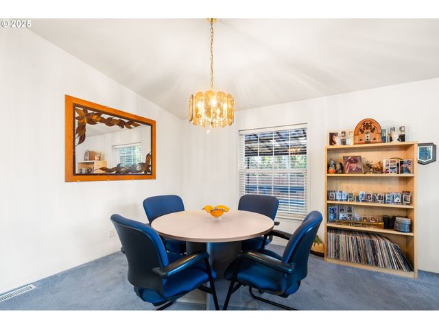 3326 SENECAL CREEK Dr, Woodburn, OR 97071