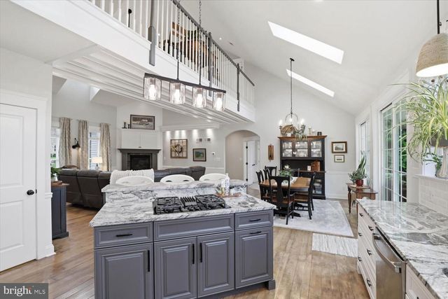 162 HUNTINGWOOD DR, Lancaster, PA 17602