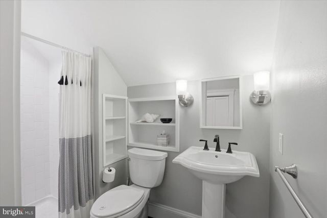 162 HUNTINGWOOD DR, Lancaster, PA 17602