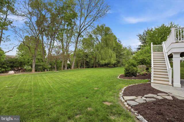 162 HUNTINGWOOD DR, Lancaster, PA 17602