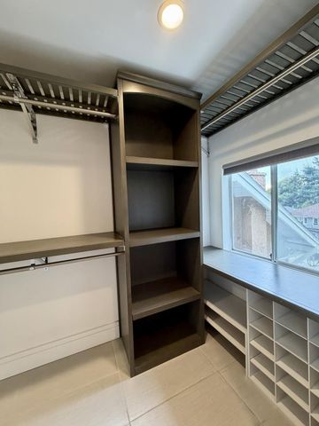 350 Santa Clara Avenue, Oakland, CA 94610