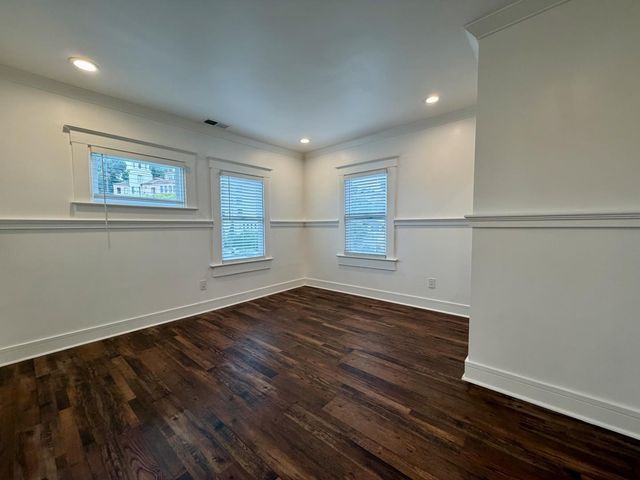 350 Santa Clara Avenue, Oakland, CA 94610