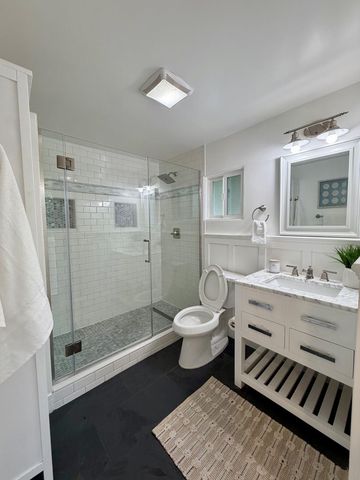 350 Santa Clara Avenue, Oakland, CA 94610