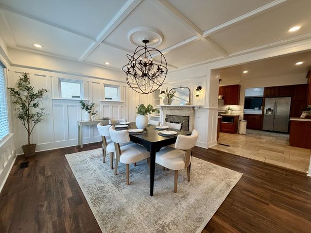 350 Santa Clara Avenue, Oakland, CA 94610