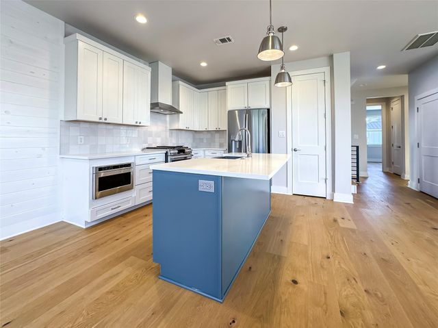 2304 Kellie Brooke RD 12, Spicewood, TX 78669