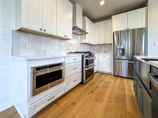 2304 Kellie Brooke RD 12, Spicewood, TX 78669