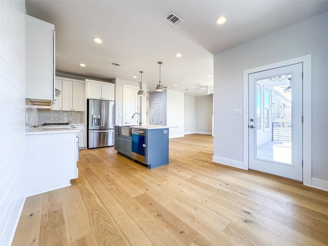 2304 Kellie Brooke RD 12, Spicewood, TX 78669
