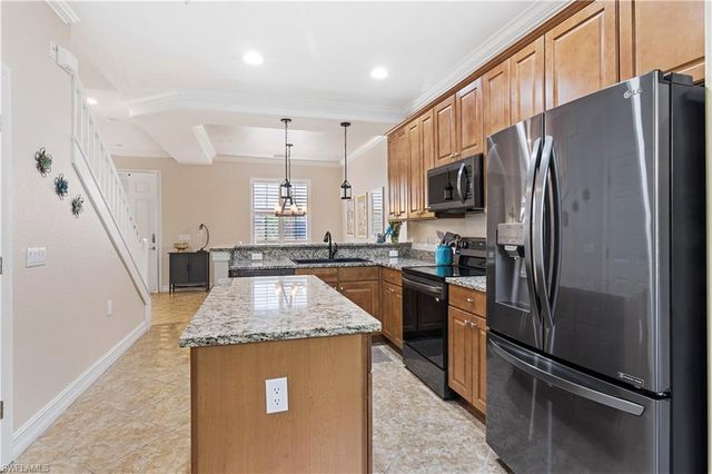9118 Chula Vista ST 12003, Naples, FL 34113