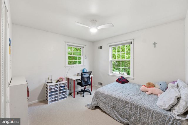 9809 SUNSET DR, Rockville, MD 20850