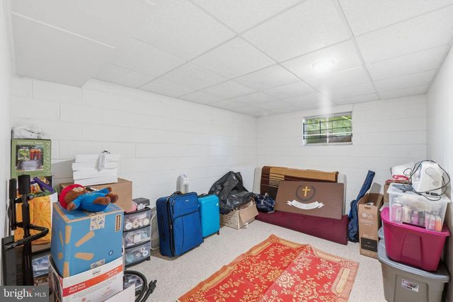 9809 SUNSET DR, Rockville, MD 20850