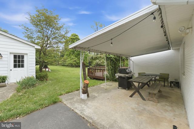 9809 SUNSET DR, Rockville, MD 20850