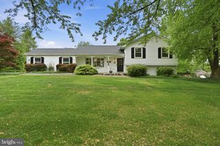 9809 SUNSET DR, Rockville, MD 20850