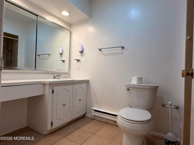 79 Overlook Way D, Manalapan, NJ 07726