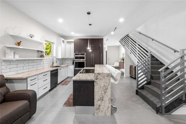 3067 Carter St, Miami, FL 33133