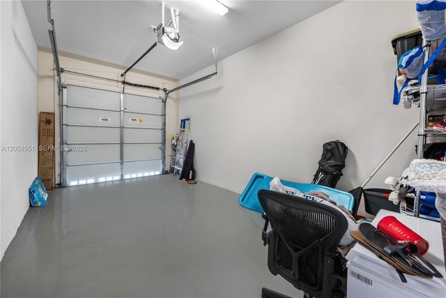 3067 Carter St, Miami, FL 33133