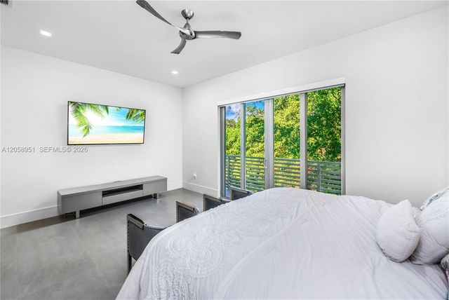 3067 Carter St, Miami, FL 33133