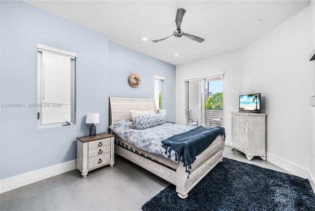 3067 Carter St, Miami, FL 33133