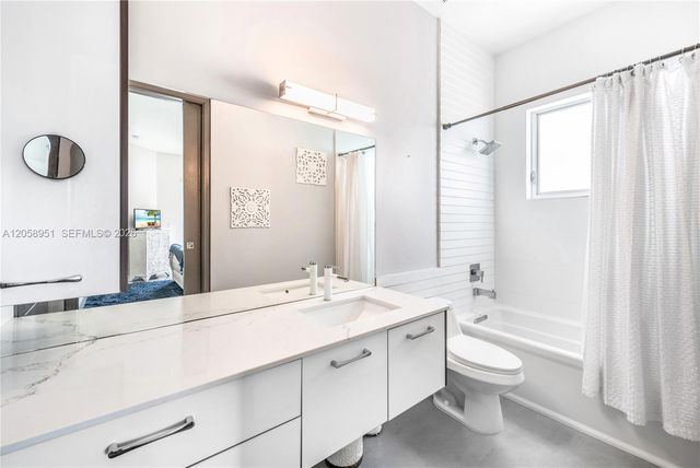 3067 Carter St, Miami, FL 33133