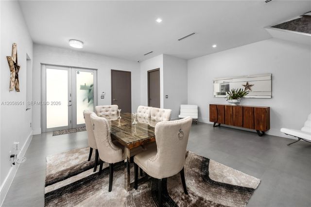 3067 Carter St, Miami, FL 33133