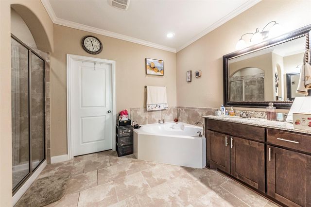 403 Marina View Drive, Webster, TX 77598