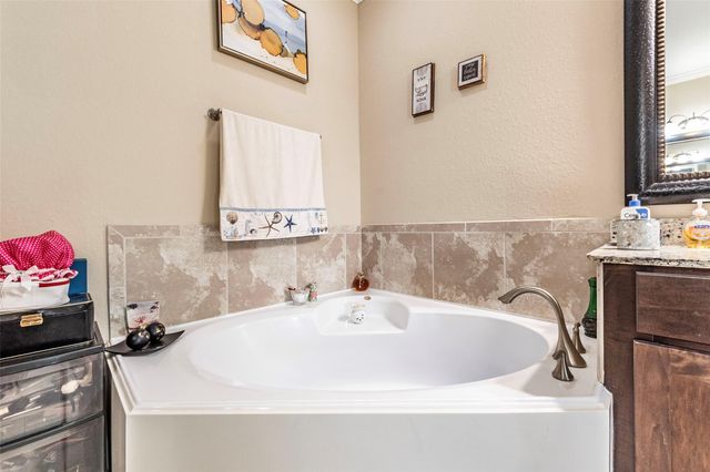 403 Marina View Drive, Webster, TX 77598