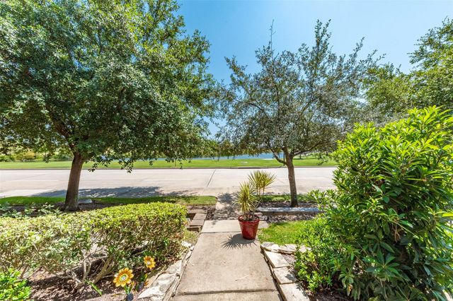 403 Marina View Drive, Webster, TX 77598