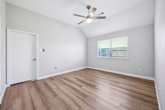 2801 Gardendale Drive, Fort Worth, TX 76120