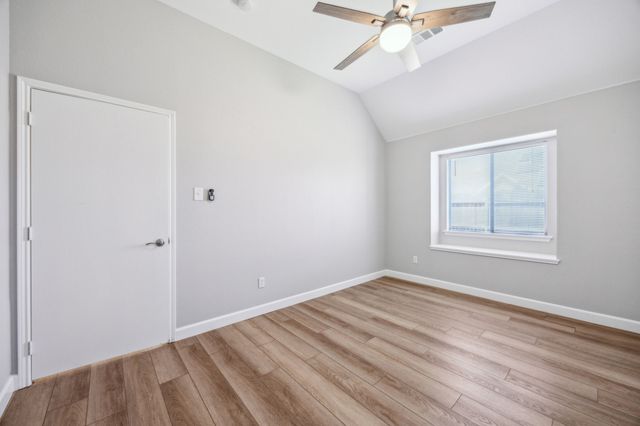 2801 Gardendale Drive, Fort Worth, TX 76120