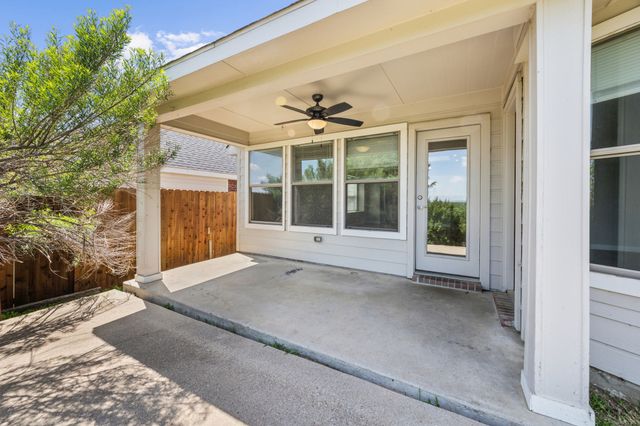 2801 Gardendale Drive, Fort Worth, TX 76120