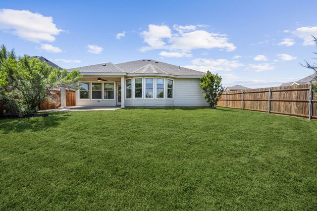 2801 Gardendale Drive, Fort Worth, TX 76120