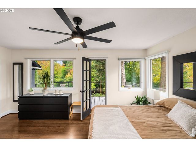 762 LAKE FOREST Dr, Lake Oswego, OR 97034