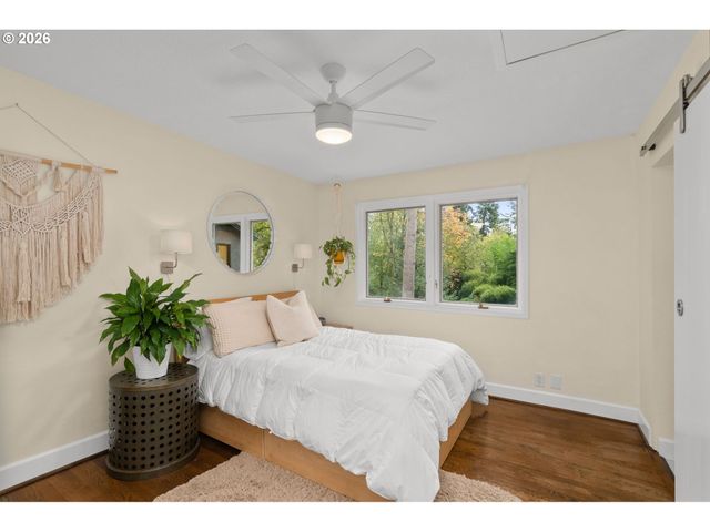 762 LAKE FOREST Dr, Lake Oswego, OR 97034