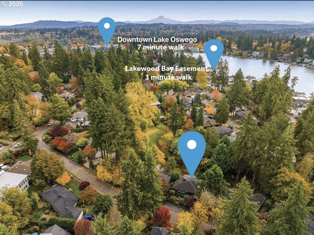 762 LAKE FOREST Dr, Lake Oswego, OR 97034