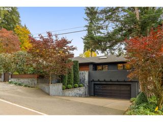 762 LAKE FOREST Dr, Lake Oswego, OR 97034