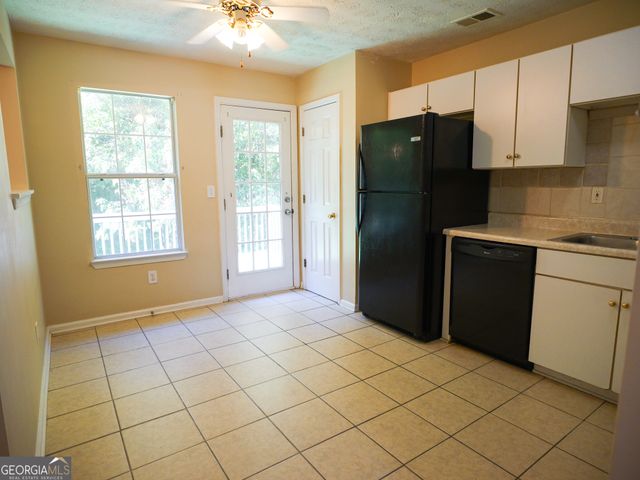 11036 Pebble Ridge Drive, Hampton, GA 30228