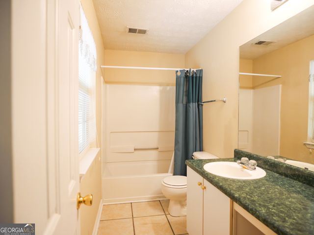 11036 Pebble Ridge Drive, Hampton, GA 30228