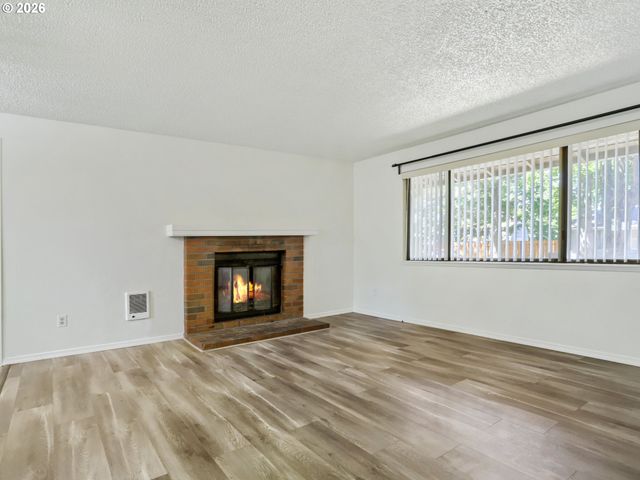 2829 Se 174TH Ave, Portland, OR 97236