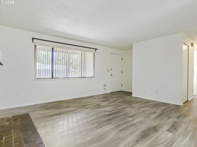 2829 Se 174TH Ave, Portland, OR 97236