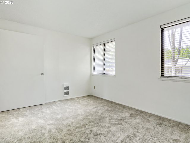 2829 Se 174TH Ave, Portland, OR 97236