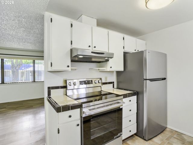 2829 Se 174TH Ave, Portland, OR 97236