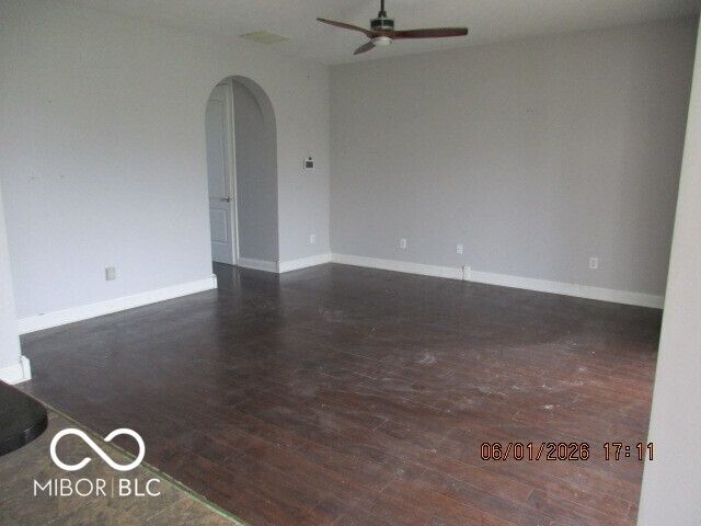 534 Greenwood Trace Drive, Whiteland, IN 46184