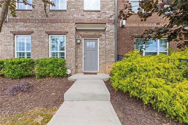 916 Westmoreland Circle NW, Atlanta, GA 30318