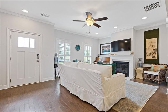 916 Westmoreland Circle NW, Atlanta, GA 30318
