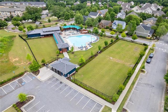 916 Westmoreland Circle NW, Atlanta, GA 30318